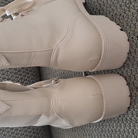 Super Cute True Craft Boots - Picture 5 of 7